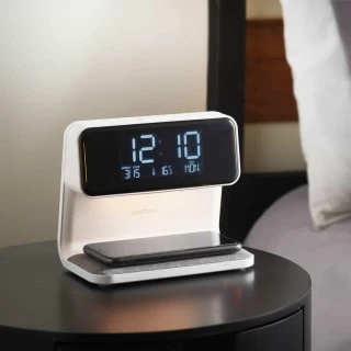 Goodmans Wireless Charging Alarm Clock 4 Goodmans Wireless Charging Alarm Clock - Image 2